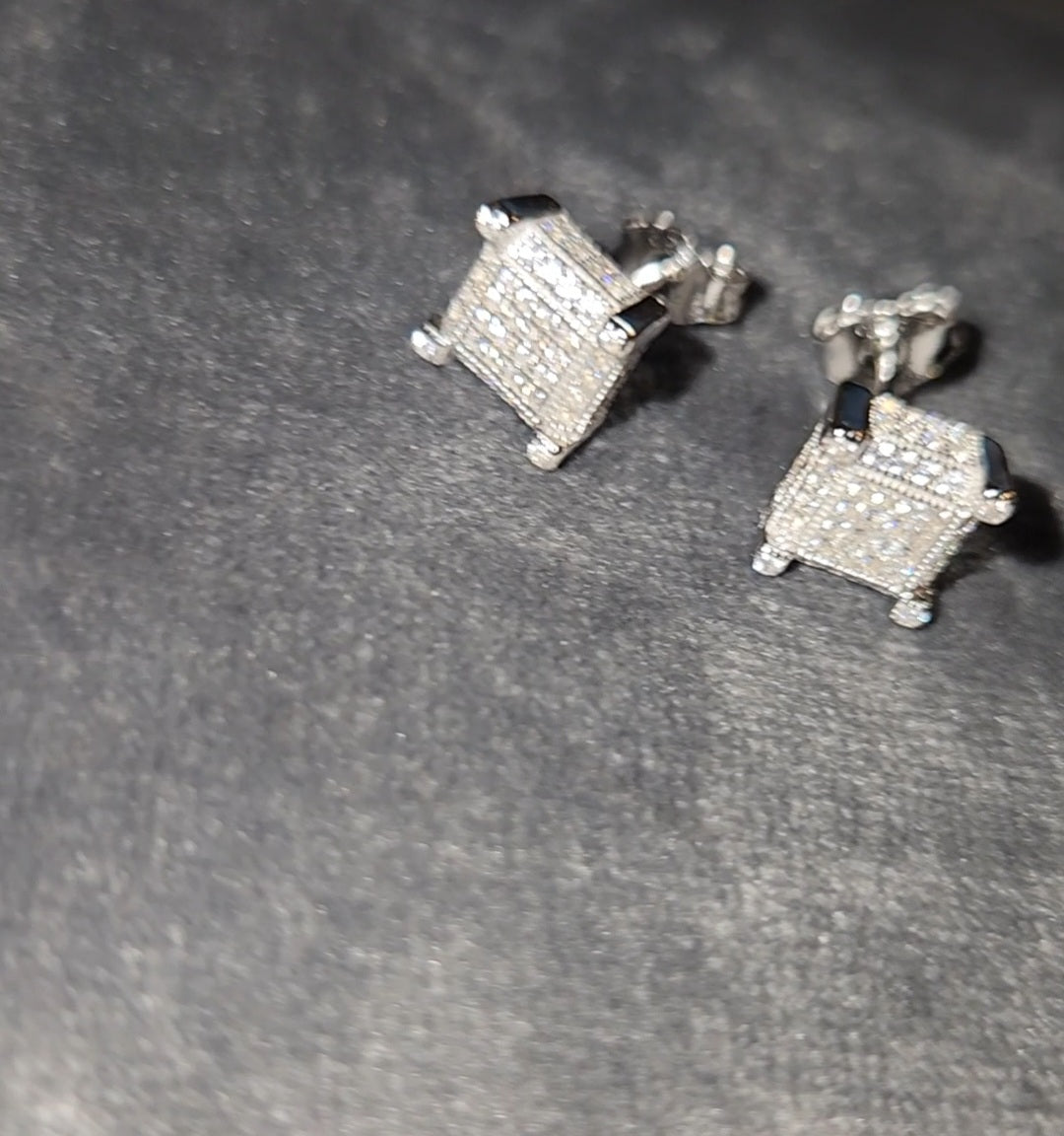 Blinged throne studs